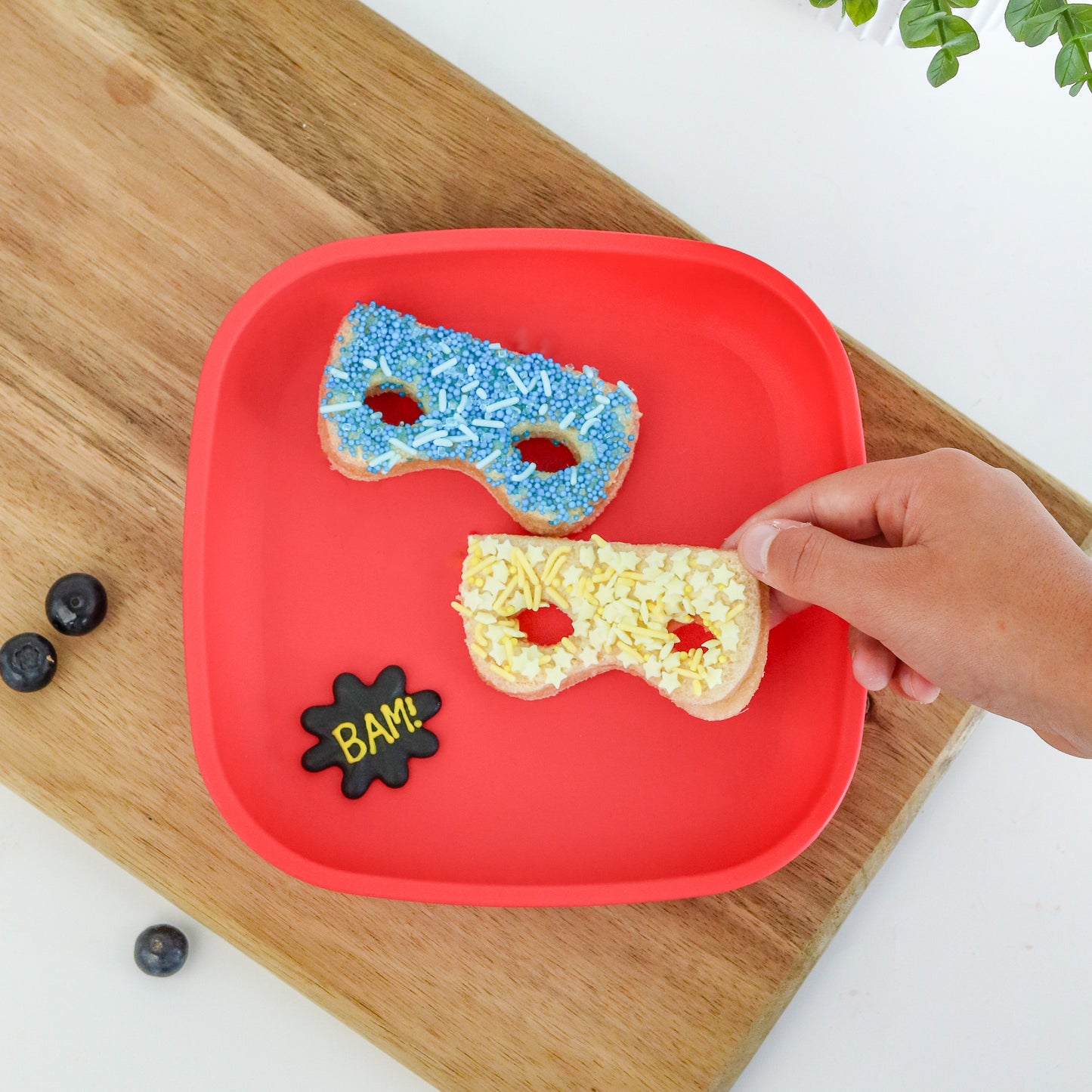Lunch Punch Sandwich Cutter Pair - Superhero
