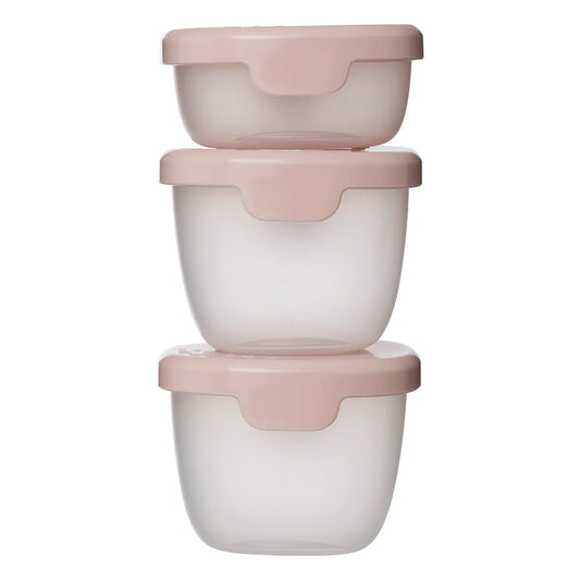 Berry b.box snack tubs with leakproof flip‑top lids and removable silicone seals.