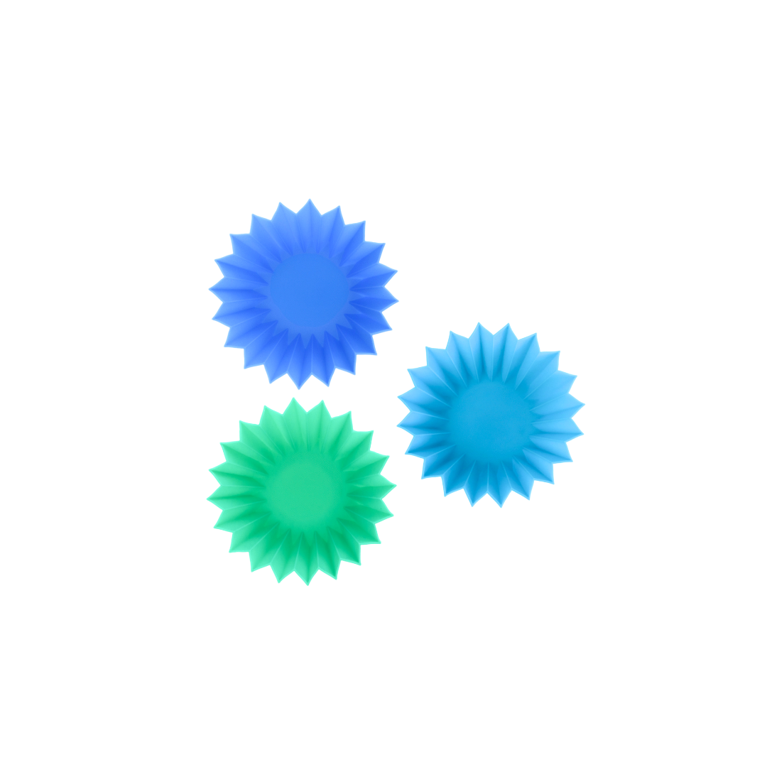 Burst t jumbo silicone bento cups in  in blue and green on a white background