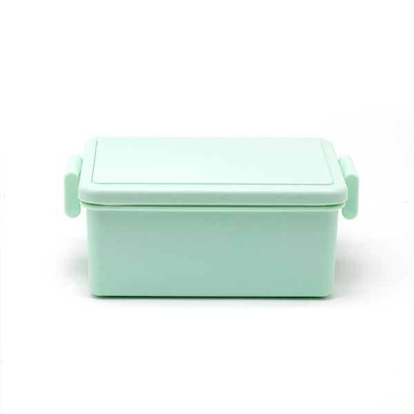 Freezable Lid Container Large in Mint with cooling lid and side clasps, perfect for keeping bigger lunches chilled.