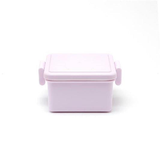 Freezable Lid Container Small in Powder Purple with removable cooling lid, perfect for keeping kids’ snacks chilled.