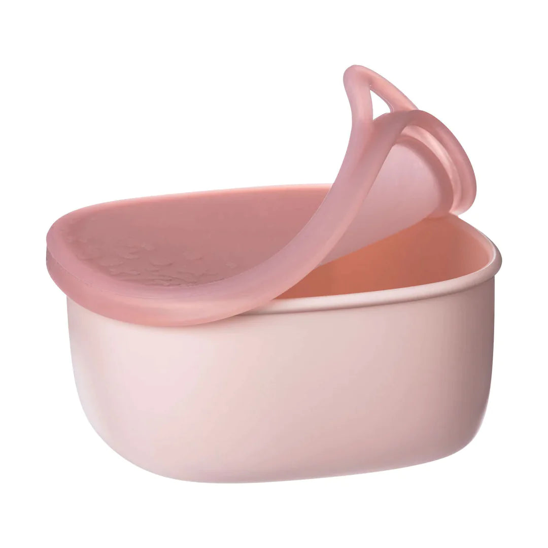 a picture of b.box Lunch Tub - Berryon a white background for a super cool snack container