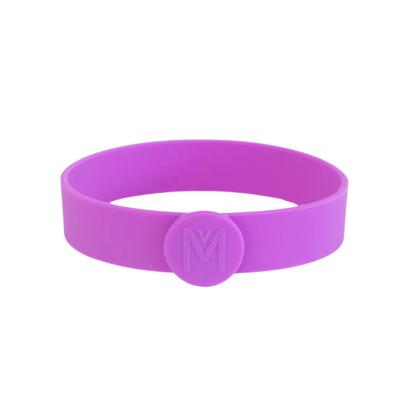 Fuchsia silicone cutlery band for MontiiCo food jars, holding one piece of cutlery securely in place.