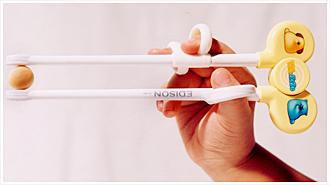Training Chopsticks - age 2+ - Right Handed - Pink - Baby Bento