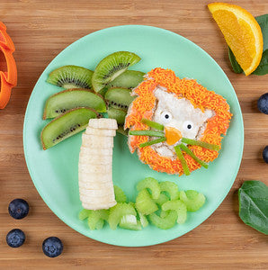 Lion‑themed sandwiches shaped like a lion face and paw print made using the Lunch Punch Lion cutters